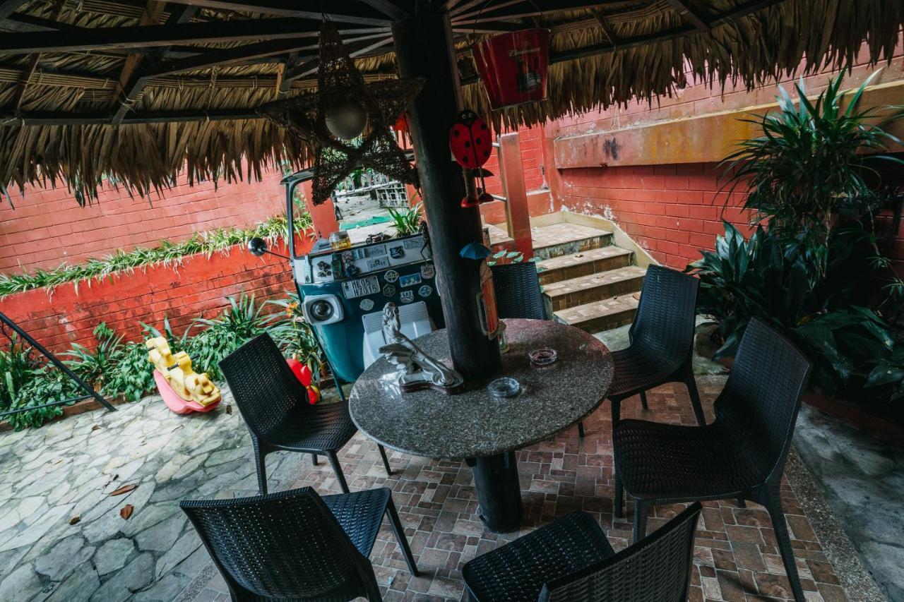 Rock Cliff Home Stay Shillong Exterior foto